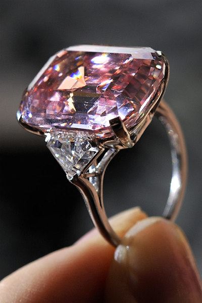 Diamante Rosa Joias mais cara do mundo